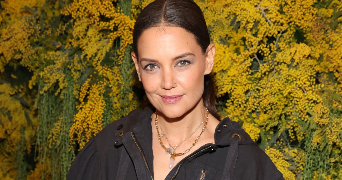 Katie Holmes maga az elegancia legújabb fotóin