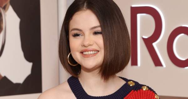 Borítókép: Már nem érdeklik a beszólások! Selena Gomez büszkén pózol plusz kilóival – FOTÓK