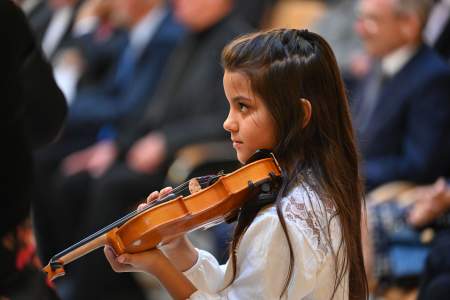 Borítókép: Amikor egy kézbe adott hangszer a nehezségekkel teli gyerekkort tudja jobbá tenni