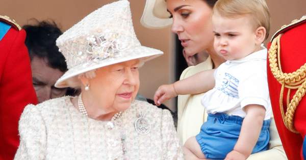 Borítókép: Erzsébet királynő hatalmas dolgot tett a kis Lajos hercegért - Ugyanezt viszont nem tette meg Meghanék gyermekeiért
