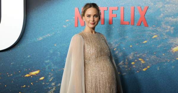 Borítókép: Gólyahír! Teljes titokban megszületett Jennifer Lawrence első gyermeke