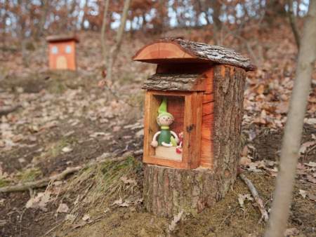Borítókép: „Mi az?” - kérdezte Vén Rigó. „Tavasz” - közeledik a jó idő, mutatjuk, merre indulhattok neki a gyerekekkel