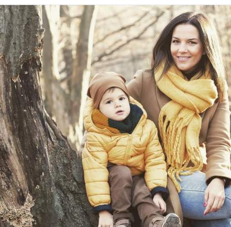 Borítókép: Anyaság, playback-botrány, partyk és az arany középút - Interjú Gyulai 'Fresh' Vikivel