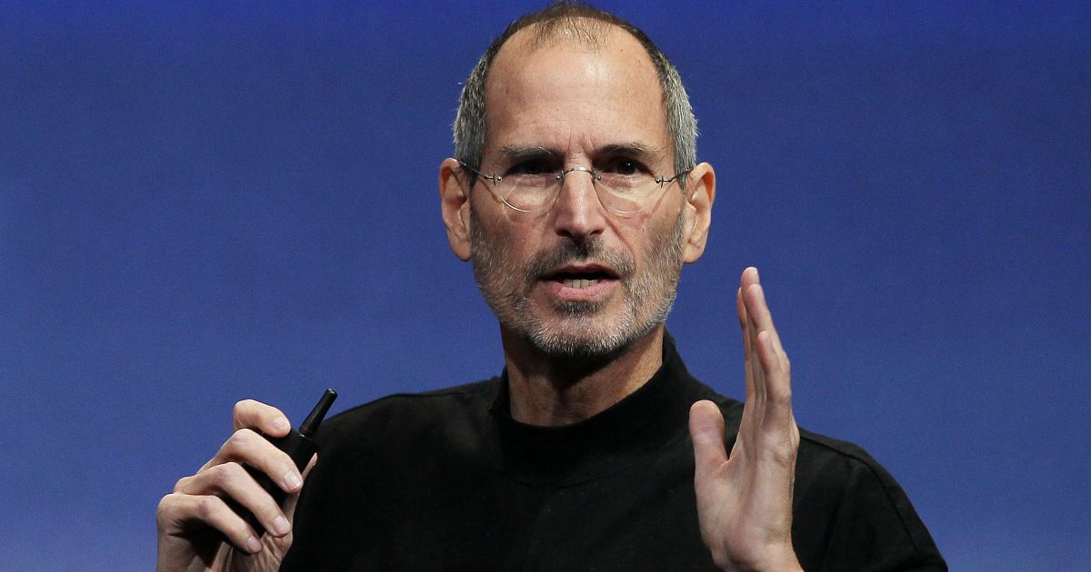 Steve Jobs gyönyörű lányának csak úgy szárnyal karrierje: egyre sikeresebb modellként