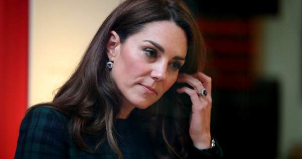 Borítókép: Katalin hercegné ruhájával is kifejezte támogatását Ukrajna felé