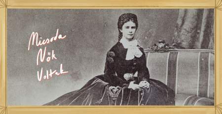 Borítókép: Akinek szépsége drogként hatott Ferenc Józsefre: avagy Sisi királyné, az 5 nyelven beszélő "szép Butuska"