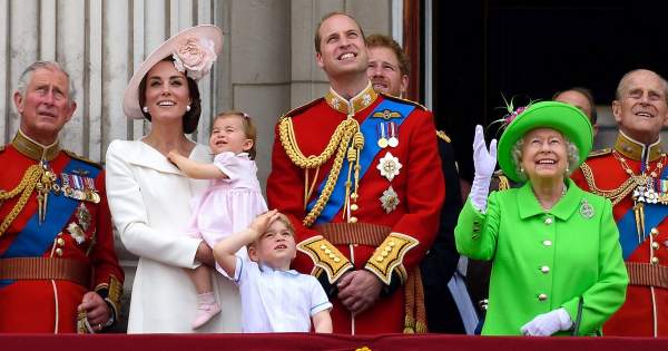 Borítókép: Károly herceg furcsa hóbortjai, és még 5 meghökkentő tény a királyi családról, amit soha nem gondoltál volna