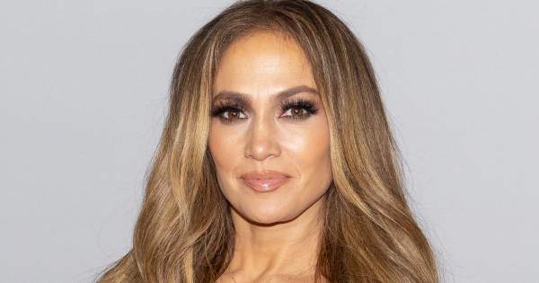 Borítókép: Kopizd le tavaszra! Jennifer Lopez két olyan manikűrtippet is hozott, amit te is imádni fogsz