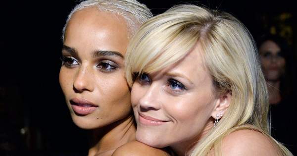 Borítókép: Nem mindenki érti, mit jelent az, hogy ne öltözd túl a menyasszonyt! Ezt viselték a sztárok híres barátaik esküvőjén