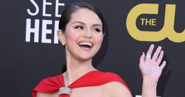 Borítókép: Kopizd le a stílusát: Selena Gomez hosszú ideje nem tudja megunni ezt a kiegészítőt