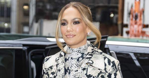 Borítókép: Jennifer Lopez már most imádja ezt a többszörösen is megosztó farmertrendet