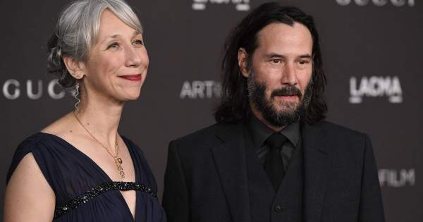 Borítókép: Jöhet az esküvő Keanu Reeves-éknél? A legújabb lesifotók láttán egyre többen gondolják ezt!