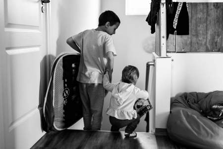 Borítókép: Családok valódi életét tárja fel Nagy Orsi dokumentarista családfotós