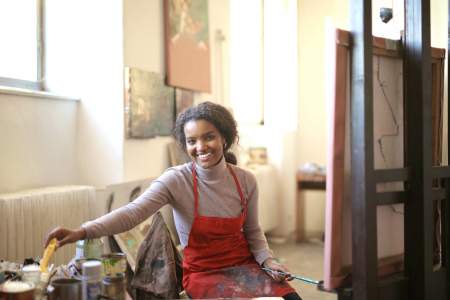 Borítókép: Napi horoszkóp április 20.: a Szüzek tele vannak megvalósításra váró ötletekkel, a Vízöntők kissé sarokba szorított helyzetbe kerülnek