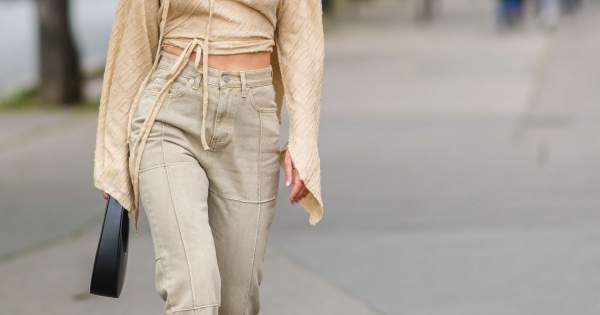 Borítókép: A szezon kihagyhatatlan darabja: 5 szuper bézs farmer 12 ezer forint alatt