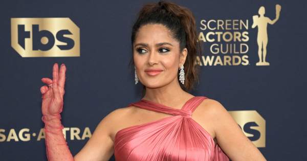 Borítókép: Hoppá! Salma Hayek is szerepet kapott minden idők egy legszexibb kultfilmjének folytatásában