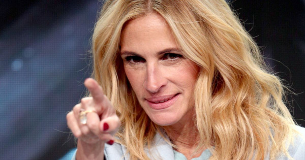 Borítókép: Hány férfi ölne a lehetőségért! A férfi színész, aki kivetette Julia Roberts-szel közös csókjelenetét a forgatókönyvből