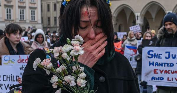 Borítókép: „Nem akarunk rabszolgák lenni” - egy Irpinyből megszökött nő beszámolója a félelemről, a pusztításról, és a szebb jövő reményéről