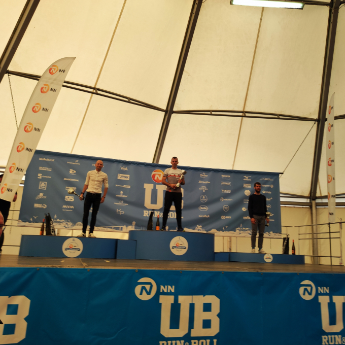 ultrabalaton, ultrafutás, Bódis Tamás, dobogósok, első hely, pályacsúcs,