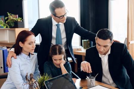 Borítókép: A házasságom első 4 évében teljesen elszegényedtem, hogy miért? Mert kötött a házassági szerződés