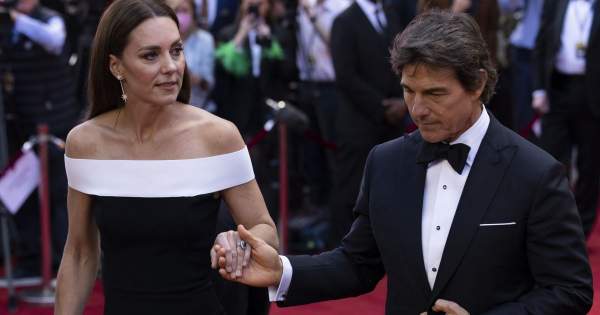 Borítókép: Katalin hercegné Tom Cruise-zal kéz a kézben lépett a vörös szőnyegre a Top Gun: Maverick premierjén  