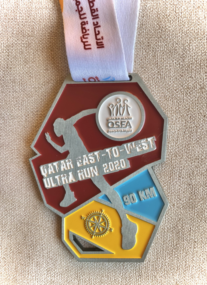 ultrafutás, finisher, befutó érem, futóverseny,