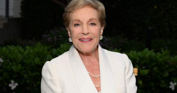 Borítókép: Julie Andrews hosszú évek után először lépett a vörös szőnyegre, ahol mindenkit elkápráztatott