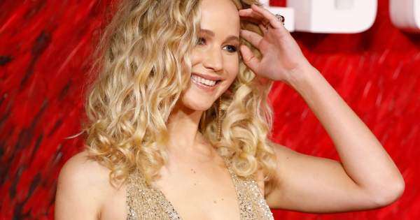 Borítókép: Az emberek azt hiszik, hogy Jennifer Lawrence-nek plasztikai műtétje volt, miután megnézték ezeket az előtte-utána fotókat - szerinted is?