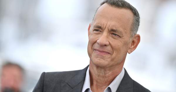 Borítókép: Aggódnak a rajongók Tom Hanks egészsége miatt, különös videó kering róla az interneten