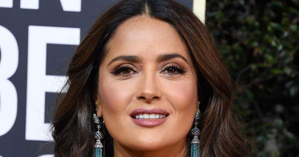 Borítókép: Boldog mozaikcsalád: Salma Hayek soha nem látott fotót posztolt mostohagyermekei társaságában