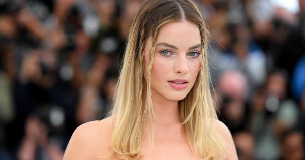 Borítókép: Margot Robbie és Ryan Gosling első forgatási képei máris bejárták a világot - A Barbie-film zseniálisnak ígérkezik