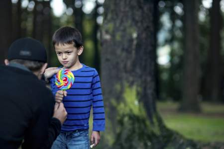 Borítókép: 10 dolog, amit mindenképp taníts meg nyárra (meg úgy egyébként is) a gyerekednek, hogy biztonságosabb legyen számotokra a vakáció