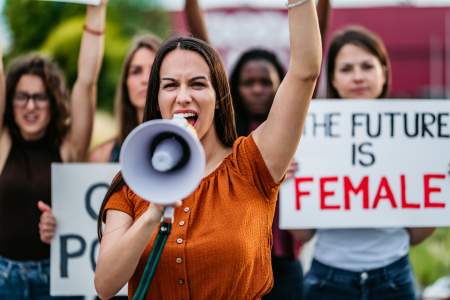 Borítókép: „Az amerikai nők vesztesége a mi veszteségünk is” – Az abortusztörvény margójára