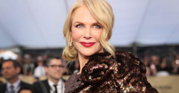 Borítókép: A nyár egyik legbizarrabb kiegészítőjében jelent meg Nicole Kidman