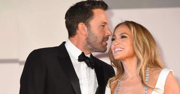Borítókép: Ben Affleck vicces kulisszatitkot osztott meg az esküvőjükről, a videótól felrobbant az internet