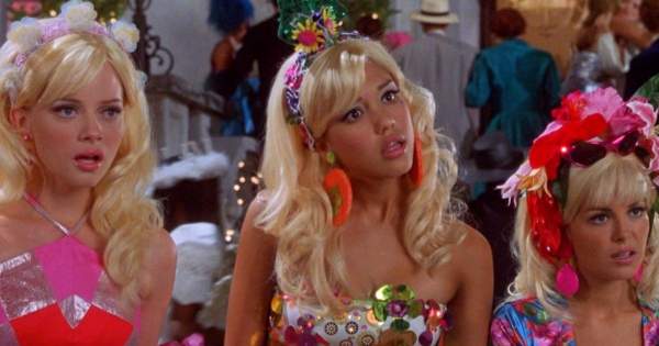 Borítókép: Fagyos ajkak! A 90-es évek egyik népszerű szépségtrendje idén nyáron visszatér