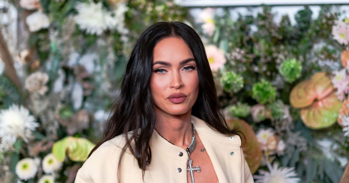 Nem jutunk szóhoz! Megan Fox tűzforró képeket mutatott magáról és Kourtney Kardashianról