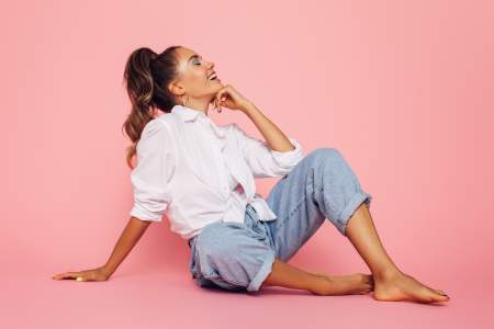 Borítókép: Hírességek a hétköznapokban: ilyen szettekben lazulnak