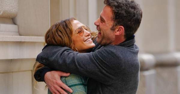 Borítókép: Megvan az álomotthon! Ebbe a mesebeli kastélyba költözött a gyerekkel Jennifer Lopez és Ben Affleck