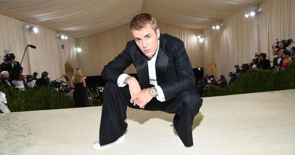 Borítókép: Tinisztárból megosztó divatikon! Így változott Justin Bieber stílusa az évek során
