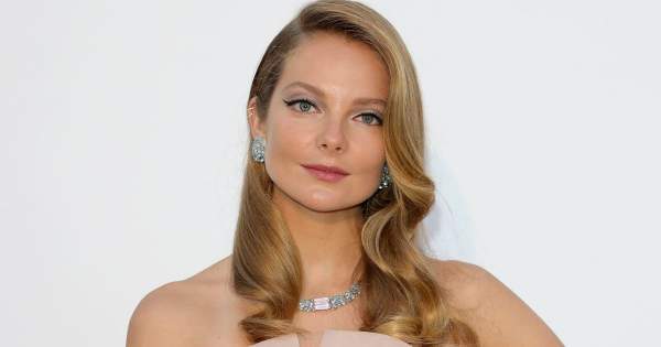 Borítókép: Elolvadunk, hogy mekkorát nőtt már! Mihalik Enikő édes fotót osztott meg kislánya társaságában