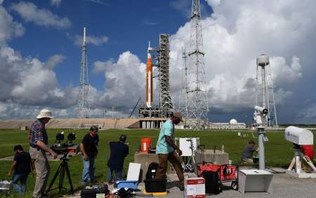 Borítókép: Újra irány a Hold: az Apollo program után mától, az Artemis az égitest új felfedezője