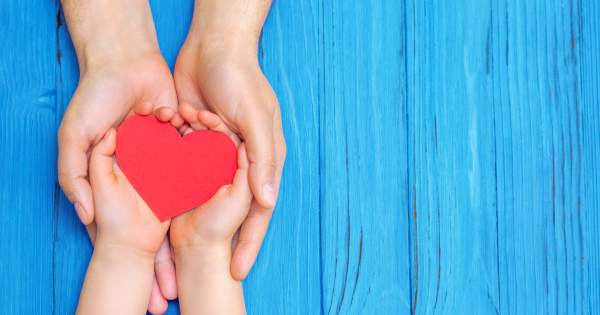 Borítókép: Színes zoknikkal a jó ügyért 