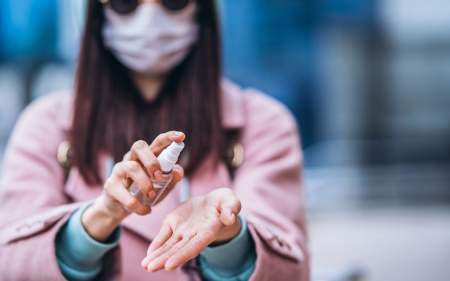 Borítókép: Hogyan mossunk kezet, amikor nem tudunk kezet mosni, de kéne?