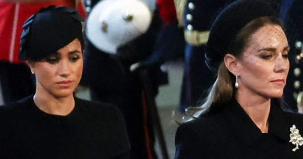 Borítókép: Katalin és Meghan különleges módon tisztelgett Erzsébet előtt