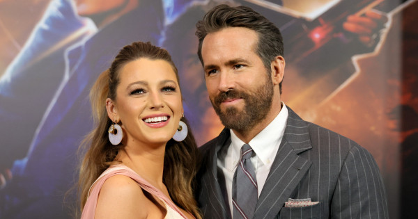Borítókép: Negyedik babájával várandós Blake Lively, a vörös szőnyegen mutatta meg pocakját