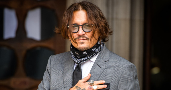 Többé nem szingli! Johnny Deppre rátalált a szerelem, méghozzá ügyvédje személyében