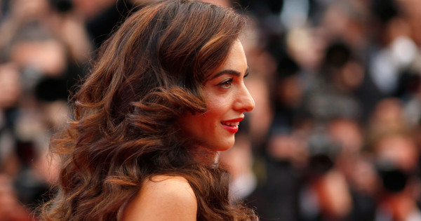 Borítókép: Amal Clooney még Julia Roberts-et is lekörözte a vörös szőnyegen
