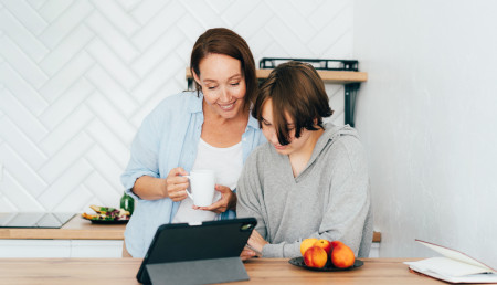 Borítókép: Barátságos vagyok, de nem barátkozom a gyerekeimmel
