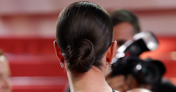 Borítókép: Maga volt a megtestesült elegancia! Grace Kelly unokája mindenkit elvarázsolt a párizsi divathéten